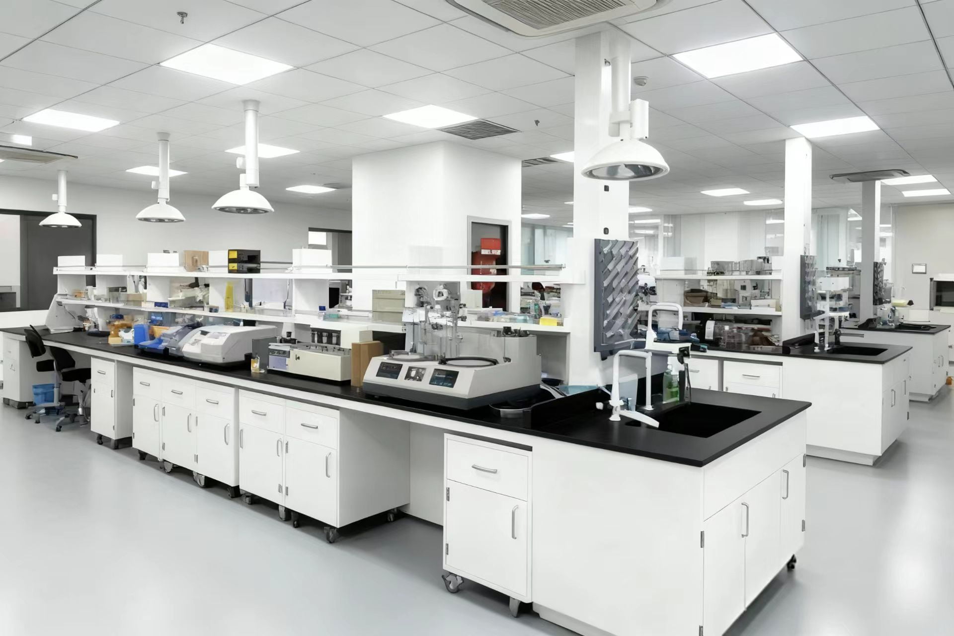 كيف يتم اختبار المواد اللاصقة؟